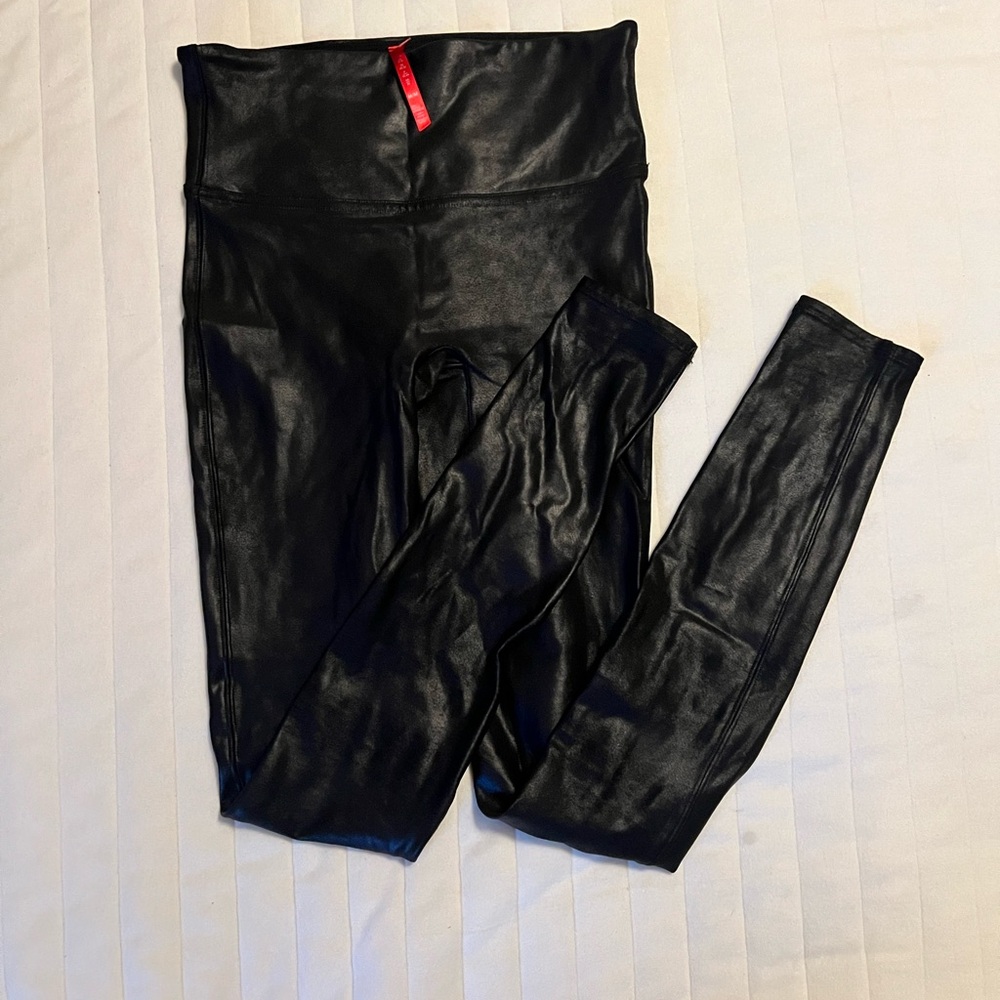 Spanx faux leather leggings M tall